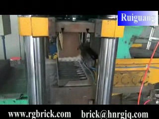 Static pressure brick machine