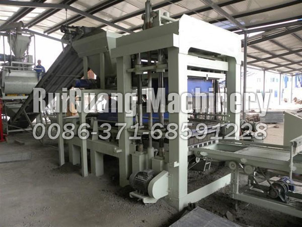 Blind-hole brick machine production field