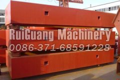 Mould and mould plate
